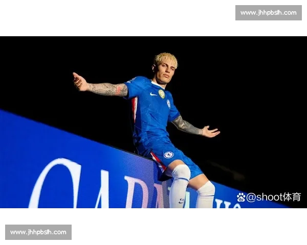 加纳乔转会陷僵局:曼联坚守 5000 万底线,切尔西压价 3000 万 加纳乔转会陷僵局:曼联坚守 5000 万底线,切尔西压价 3000 万